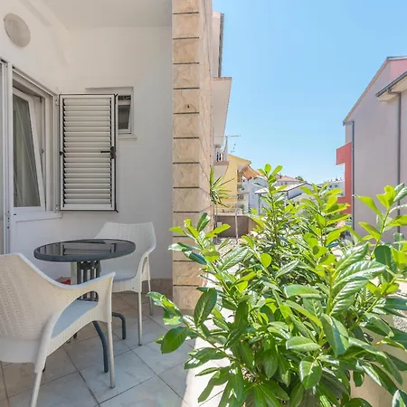 Apartment Diaria Makarska